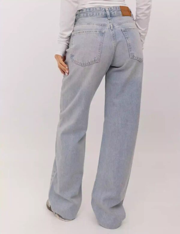Klassische Blaue Jeans - Image 2